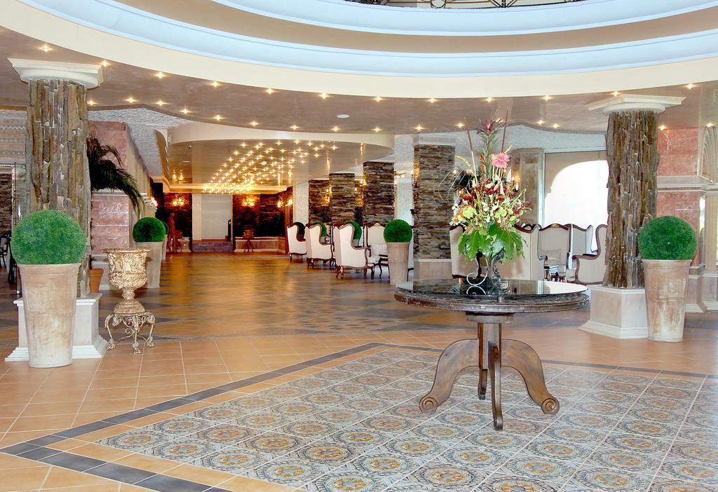Andalucia Beach Hotel Elenite Extérieur photo