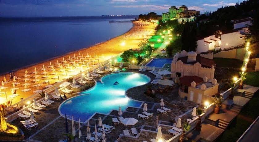 Andalucia Beach Hotel Elenite Extérieur photo